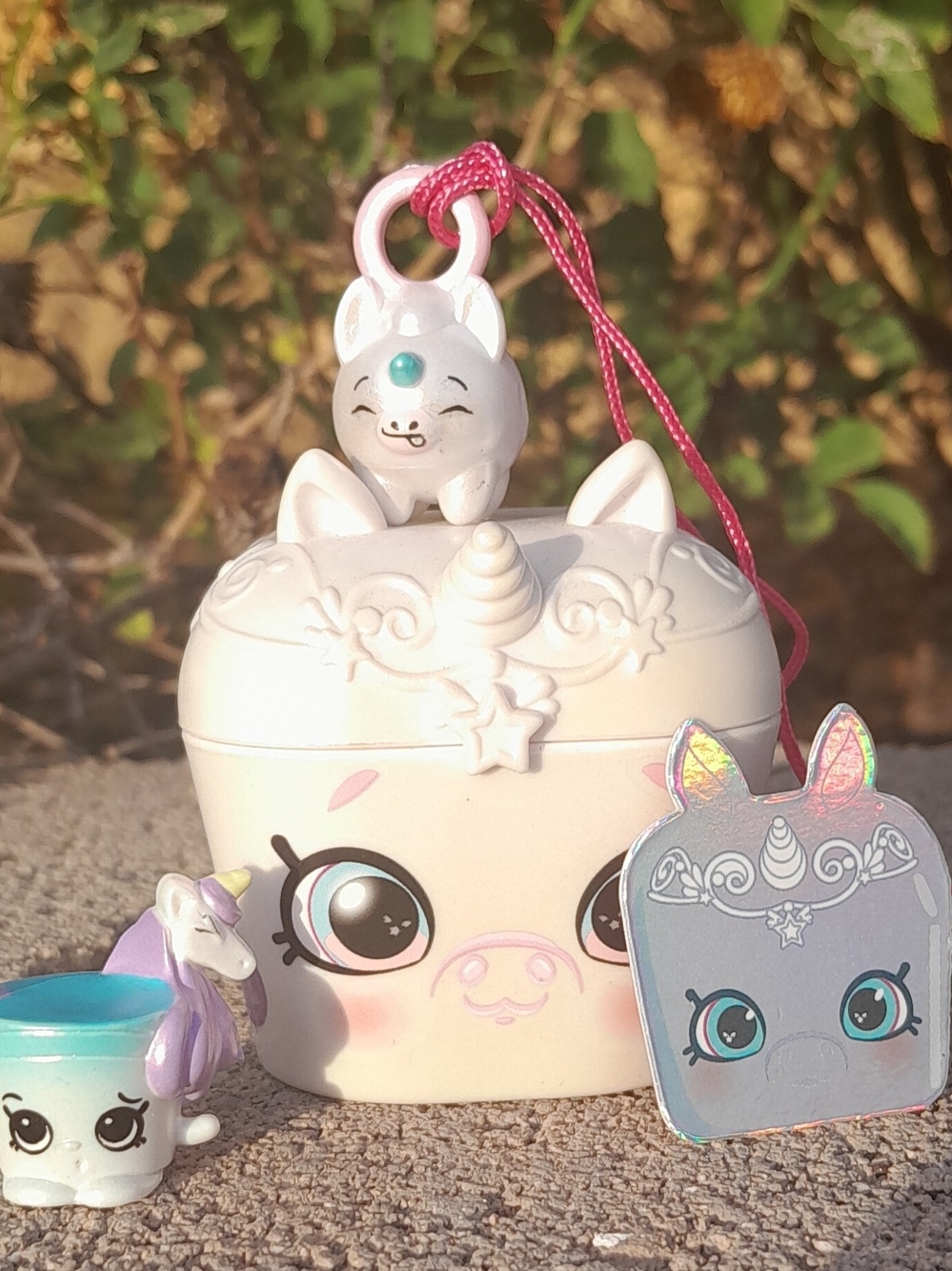 Shopkins RARE Cupicorn Pod And Shopkin+Extra Unicorn Keychain